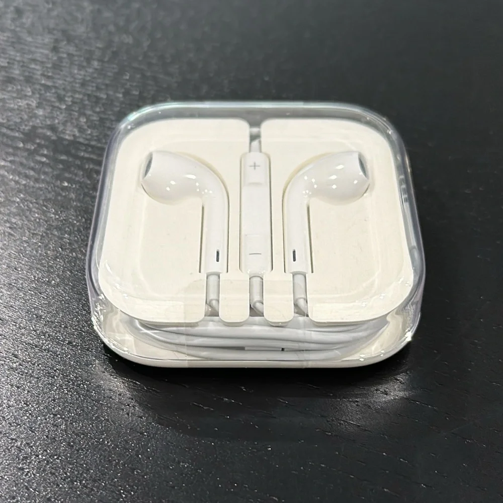 Apple Wired Headphone Earbuds